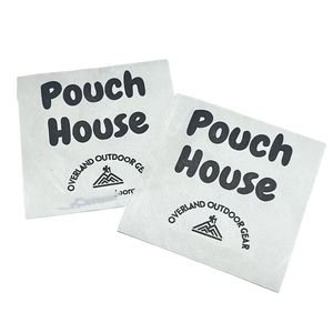 Étiquettes <span class=keywords><strong>de</strong></span> cou personnalisées en Tyvek doux anti-frottement, imprimées, avec codes QR et marques <span class=keywords><strong>de</strong></span> <span class=keywords><strong>site</strong></span> web pour équipes sportives, pour maillots d'entraînement et sweats à capuche - Product Image 3