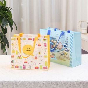 Sacs d'emballage non tissés pliables à imprimé dessin animé en gros, sacs fourre-tout mignons en non-tissé pour le shopping - Product Image 2