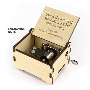 Caja Musical de Manivela con Diseño Nuevo, Cisnes Grabados Personalizados, Fotos y Notas Personalizadas, Recuerdo Artesanal al por Mayor - Product Image 2