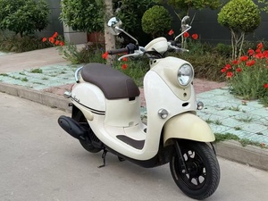 Scooter Yamaha1 Vino <span class=keywords><strong>50cc</strong></span> de Japón, Super Scooter <span class=keywords><strong>Yamaha</strong></span> Turtle Honda1 ESP con Motor Refrigerado por Agua de Cuatro Tiempos - Product Image 1