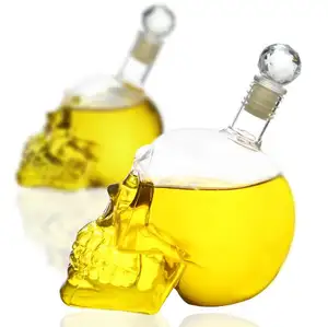 Оптовая продажа, стеклянная бутылка для водки в форме черепа с крышкой, 400 мл, 750 мл