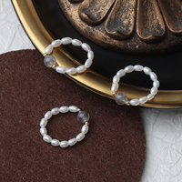 Mondstein-Kristall Natürlicher Süßwasserperlen-Ring, Elastisches Band, 14K Goldfilled US-Zubehör, Farbbeständig, Auf Lager Großhandel