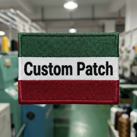 Écusson rectangulaire brodé personnalisé avec logo, drapeau vert blanc rouge, thermocollant ou à coudre, en tissu sergé, pour vêtements, en gros
