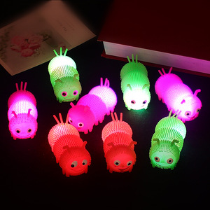 Jouets lumineux en forme de chenille à trois segments, en plastique, avec lumière clignotante, anti-stress, pour jeunes, unisexe - Product Image 1