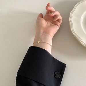 Pulsera de Cuerda con 3 Pequeños Dijes de Corazón Vacío, Diseño Simple, con Acero Inoxidable OEM, para Niñas y Mujeres, Estilo Playa - Product Image 3