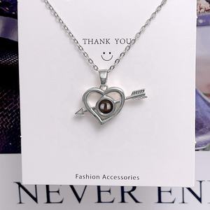 사랑 화살 목걸이 패션 보석 사용자 정의 사진 프로젝션 목걸이 Shopify drops-연인을위한 힙합 에이전트 커플 목걸이 - Product Image 5