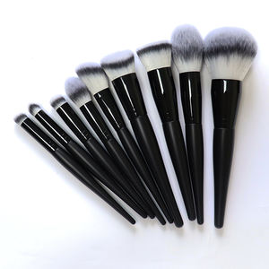 YRX Ensemble de 9 pinceaux de maquillage professionnels à manche en bois, poils synthétiques, virole en aluminium, pour le visage, le fond de teint et le rasage - Product Image 5