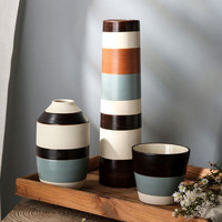 Vase en porcelaine en céramique de style Ins de grande valeur Vase de sol à arrangement floral peint à la main pour la maison salon jardinière hydroponique