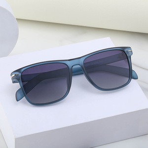 Gafas de Sol Polarizadas Retro Unisex UV400 Antideslumbrantes, Montura de PC, Lentes TAC Clase 2, ZS 1087P - Product Image 4