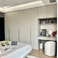 Nouvelle coiffeuse moderne européenne minimaliste en bois avec miroir éclairé par LED, rangement, écologique, modulaire, directement de l'usine, salon