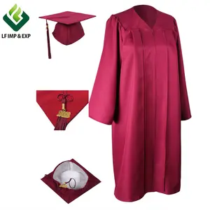 栗色哑光毕业礼服帽流苏设置为高中和学士
