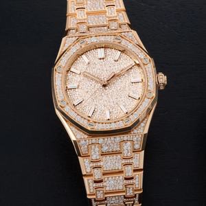 Relojes de Cristal de Zafiro con Incrustaciones de Diamantes de Primera Calidad para Hombre y Mujer con un Elegante Diseño Hip-Hop con Marcadores de Números Romanos - Product Image 2