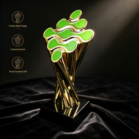Trophée métallique personnalisé en gros, ruban torsadé vert et or, base noire, impression UV, poli, portable, respectueux de l'environnement