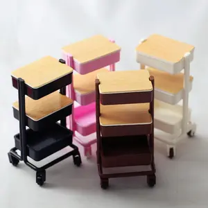 Mini Dollhouse 3 katmanlı plastik raf kitaplık depolama rafı DIY bebek evi mutfak mobilyası tekerlekler ile aksesuarları