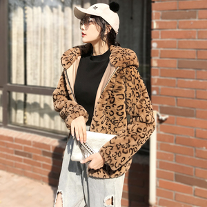 2019 donna all'ingrosso di lusso giacca di pelliccia sintetica di coniglio cappuccio corto con stampa leopardata pelliccia sintetica per donna - Product Image 2