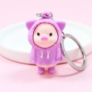 พวงกุญแจโปรโมชั่นแบบกำหนดเอง 3 มิติ รูปการ์ตูนหมูน่ารักสีชมพู ทำจากยาง PVC นิ่ม - Product Image 3