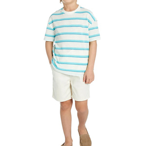 Ensemble t-shirt et pantalon pour enfants Tiny Stars, conçu pour un confort décontracté au quotidien avec une coupe élégante, idéal pour les enfants soucieux des tendances - Product Image 5