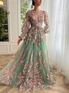 Wadenlanges Abschlussballkleid, Festliche Geblümte Roben, Abendkleider aus Tüll mit Puffärmeln und Langer Stickerei - Product Image 2