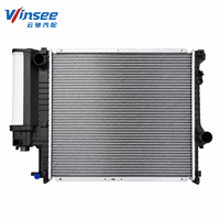 Radiateurs d'accessoires automobiles Winsee pour BMW 520 523 528i 1995-E39MT Radiateur 1740698 1740699 1742154 1740701 Radiateur de voiture
