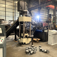 Presse hydraulique multifonctionnelle pour la découpe de scories et le pressage de blocs de métaux
