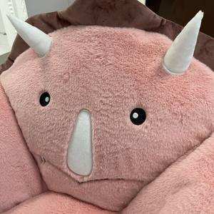 <span class=keywords><strong>Fauteuil</strong></span> pouf pour enfants en forme de tricératops rose, vente chaude 2023, personnalisable, vente en gros, coussin de chaise pour enfants - Product Image 2