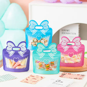 Bolsa de Regalo Infantil de Alta Gama con Lazo, Autoportante, de Plástico Biodegradable, Apta para Alimentos, Venta al Por Mayor - Product Image 2