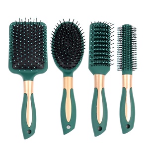 Spazzola Professionale di Lusso Personalizzata per Capelli Ricci da Salone, Verde, con Setole Massaggianti e Fori di Ventilazione, Manico in ABS - Product Image 4