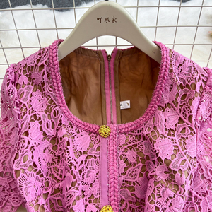 Robe Élégante Française d'Été, Industrielle Lourde, Tempérament, Dentelle Épissée, Manches Courtes Creuses, Col Trapèze, Robe Ajustée - Product Image 5