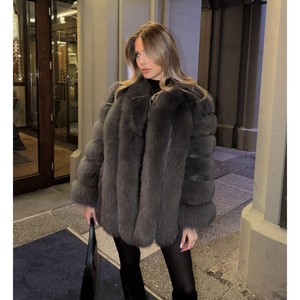 RXFurs Estilo Moderno, Precio Económico en China, Últimos Diseños de Abrigos de Piel de Zorro Auténtica, <span class=keywords><strong>Chaqueta</strong></span> de Piel de Invierno de Lujo para <span class=keywords><strong>Mujer</strong></span> - Product Image 6