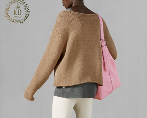 KD fabricant de tricots en <span class=keywords><strong>laine</strong></span> beige <span class=keywords><strong>col</strong></span> <span class=keywords><strong>bateau</strong></span> manches longues épaules tombantes ourlet roulé sweats hommes <span class=keywords><strong>pull</strong></span> <span class=keywords><strong>pull</strong></span> - Product Image 4