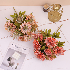 Bouquet de fleurs artificielles en soie 11 têtes de chrysanthème reine, décoration florale douce pour table et salon, art floral, peinture à l'huile Dahlia - Product Image 1