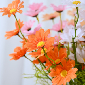 Fleurs artificielles en soie Kch, marguerites réalistes, décoration d'intérieur, accessoires de mariage, bouquet multicolore - Product Image 3