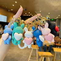 Gantungan Kunci Kelinci Resin 3D Imut dengan Lonceng untuk Hadiah Pasangan Wanita dan Gadis