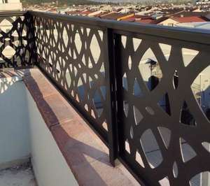 Rampe de balcon décorative découpée au laser - Product Image 1