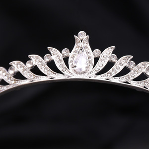 Diadème élégant en forme de feuille avec cristaux, bijou de front délicat pour femme, bandeau plaqué pour mariée, accessoires de cheveux pour mariage - Product Image 5