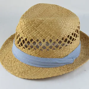 قبعة من القش الملون المصنوع من خشب الخيزران الصيني بتصميم أنيق ومخصص لمراقبة الجودة كما أنها رخيصة الثمن ومتوفرة بألوان زاهية