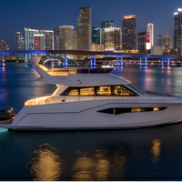 Yacht de croisière de luxe Flybridge de 15 m (50 pieds) avec 3 cabines, 2 salons, pont en teck, salon arrière, deux moteurs Cummins 425 CV, réservoir de carburant de 1600 L