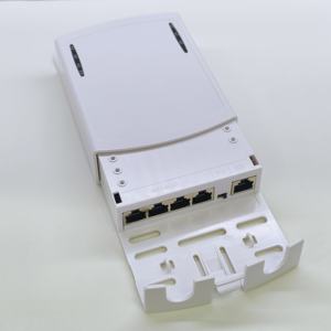 Vente directe d'usine 5 ports 1 entrée 4 sorties boîtier étanche 10/100Mbps répéteur Standard IEEE802.3 AF/AT PoE Extender - Product Image 1