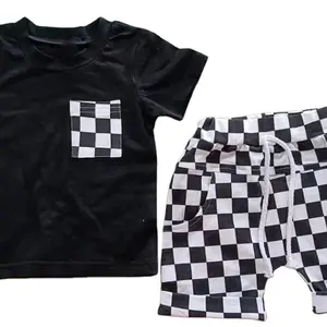 Conjunto de roupas de bebê de verão em duas peças personalizadas para crianças, roupas estampadas em preto e branco, camisetas, shorts, terno para meninos