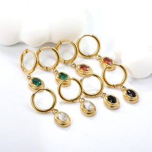 Modernos Pendientes de Aro Colgantes de Acero Inoxidable con Baño de Oro de 18K y Circonitas Cúbicas de Colores para Mujer, Venta al por Mayor - Product Image 3