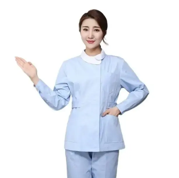 Costume bleu à manches longues