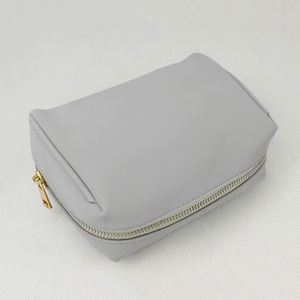Doux Mattel en cuir Pu Gris voyage Personnalisé maquillage cosmétique sac - Product Image 5