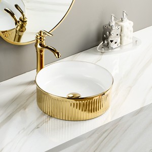 Lavabo de Sobremesa de Titanio Dorado Italiano con Grifo, Lavabo Artístico de Cerámica de Lujo - Product Image 1