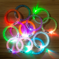 Bracelet LED acrylique lumineux clignotant à piles, idéal pour les fêtes, bars, discothèques, concerts, Ramadan, Nouvel An, cadeau et décoration (vente en gros)