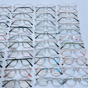 Kính mắt khung kim loại cổ điển bán buôn, kiểu dáng thời trang dành cho nam và nữ, nhiều mẫu khung B-Titanium để đọc sách - Product Image 1