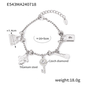 กำไลข้อมือวินเทจแบบปรับแต่งได้ ป้องกันการหมอง 18K ทอง PVD สแตนเลสสตีล พร้อมตัวล็อกแบบกระเป๋าและจี้เปลี่ยนได้ - Product Image 5