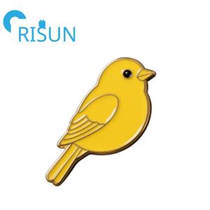 Spille per amanti degli uccelli spille in metallo giallo canarino regalo personalizzato pappagallino pappagallino uccello canarino distintivo - Product Image 6