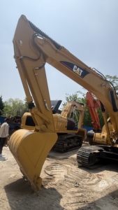 Used Caterpillar <b>excavator</b>, multi-functional CAT 320D2, CAT320, 320C, 320D, 320D2L, 320GC, 20 ton used construction <b>machinery</b> - Product Image 6