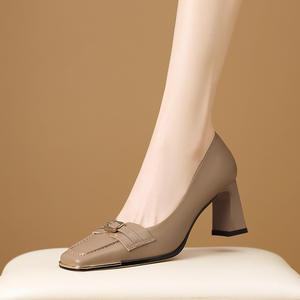 Nouveau Design Tendance de Luxe Vente en Gros Logo Personnalisé Cuir Véritable Bout Carré Talons Épais 7cm Habillé d'Été à Enfiler pour Femme - Product Image 6