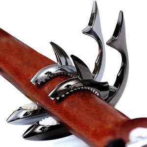 Pretty Cool New Material Shark Guitar Capo para guitarra eléctrica acústica clásica ukelele Zinc Metal con logotipo personalizado bolsa de transporte - Product Image 5